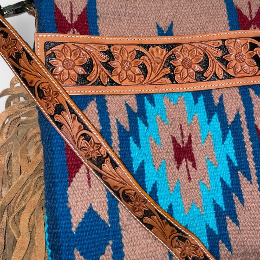 American Darling Cross Body Hand Tooled Saddle Blanket Genuine Leather Bag - Picture 5 of 8